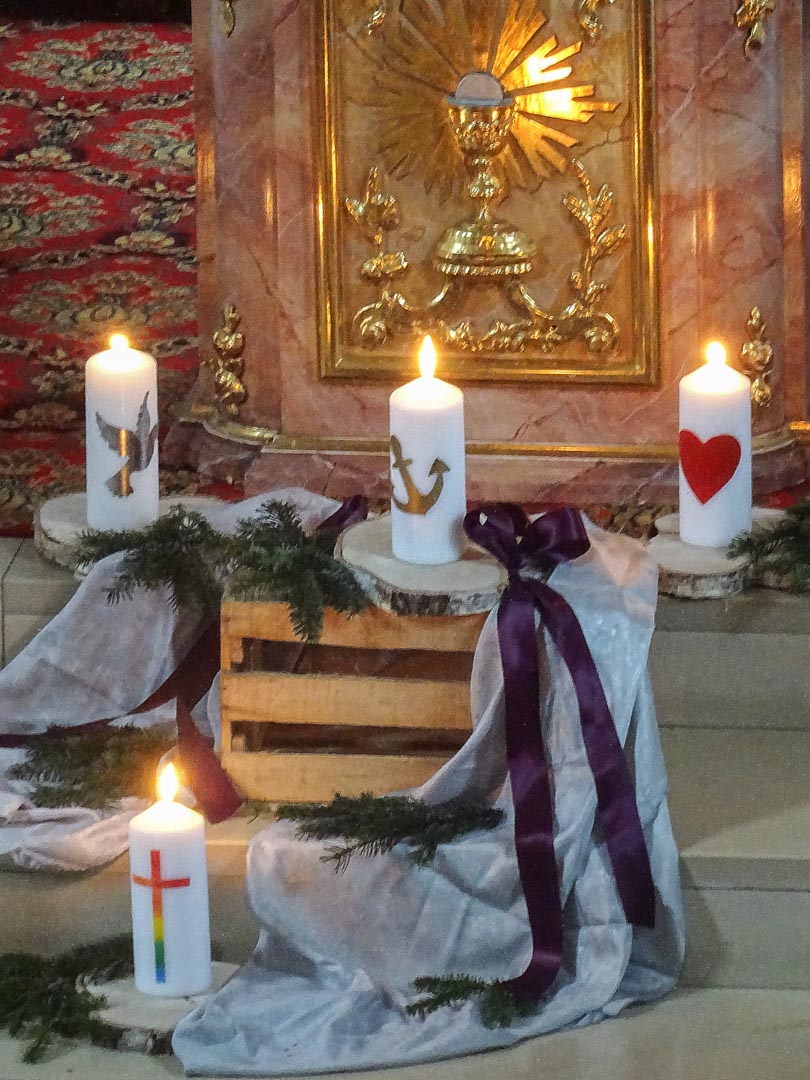 Adventsfeier für Familien in Wagenhofen - Pfarreiengemeinschaft Neuburg 