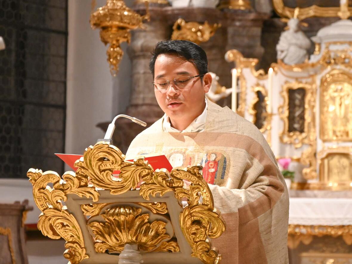 Kaplan Chu van Nhat, SVD