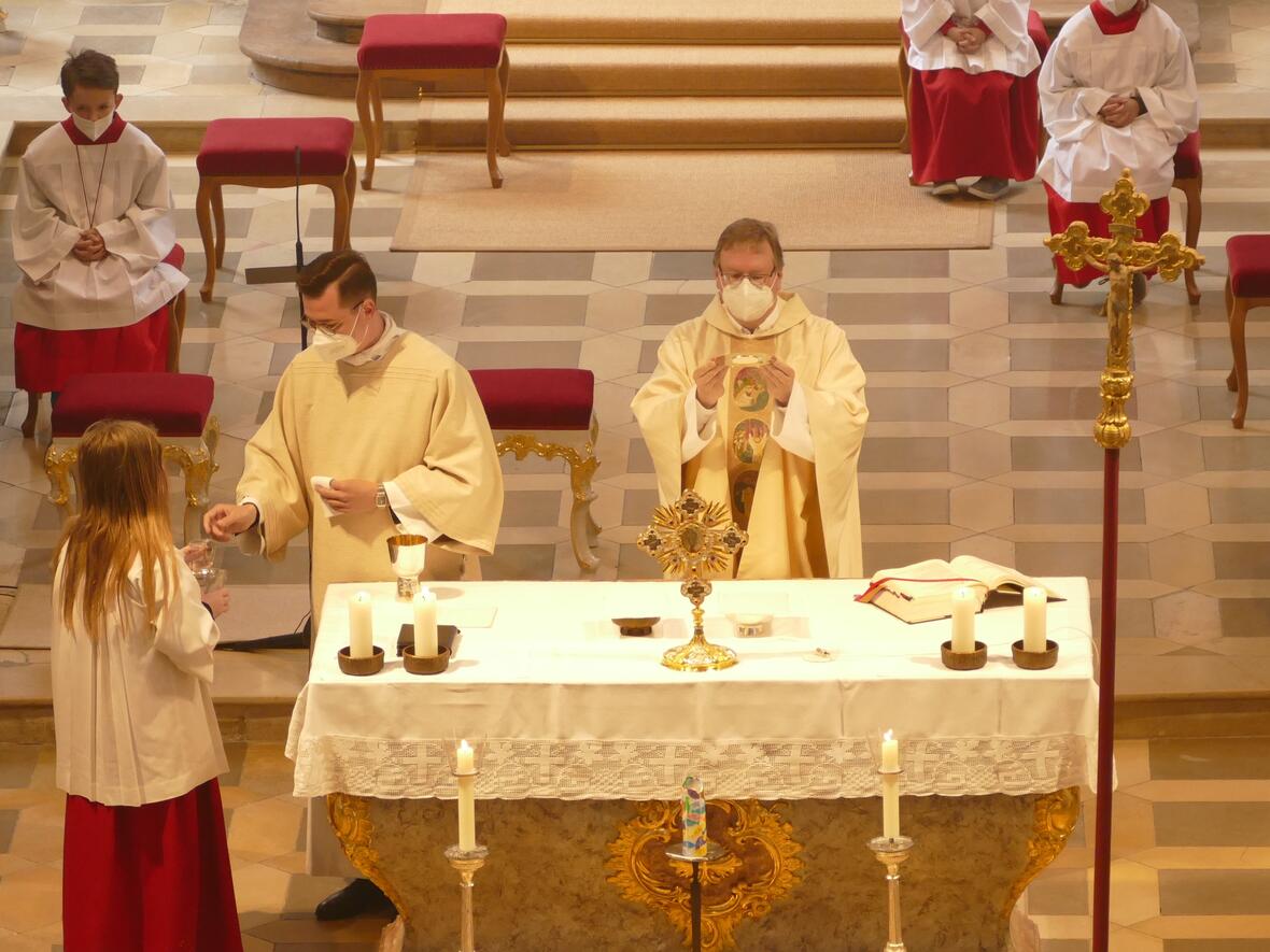 Assistenz beim Altardienst