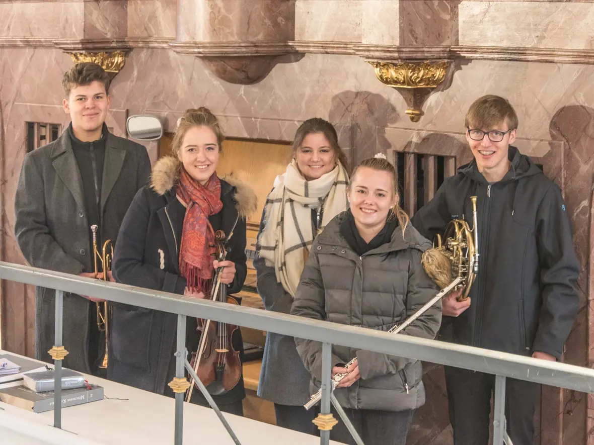 Das "Trio Gaudete plus2" gestaltete musikalisch den Gottesdienst. Wir haben auch musikalischen Nachwuchs.