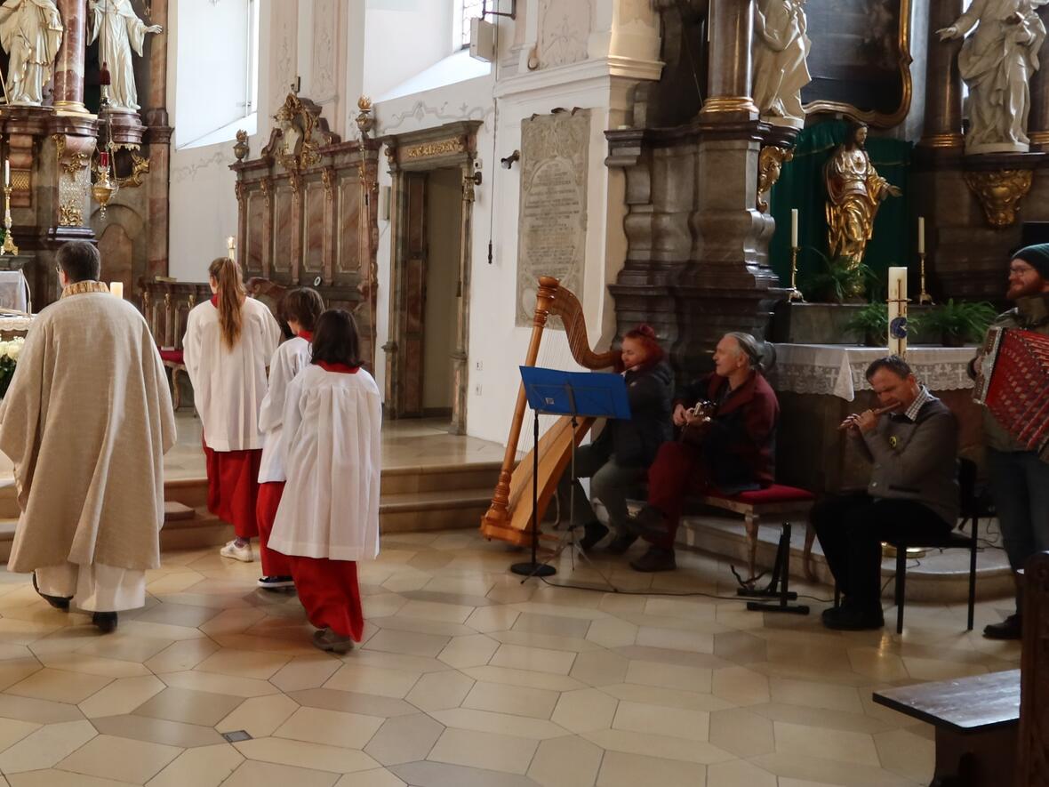 Musikalische Gestaltung durch Österreichische Gäste