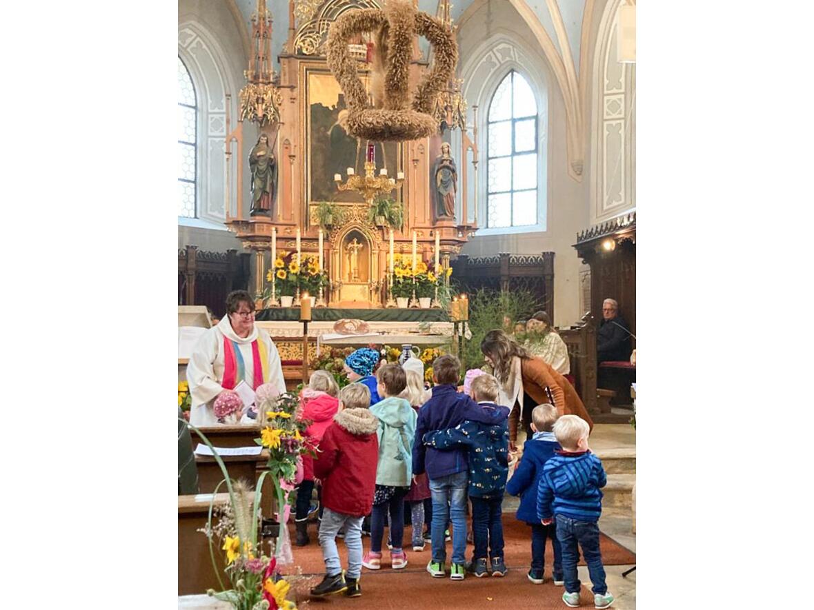Wortgottesdienst in Rohrenfels mit dem Kindern von der KiTa St. Elisabeth