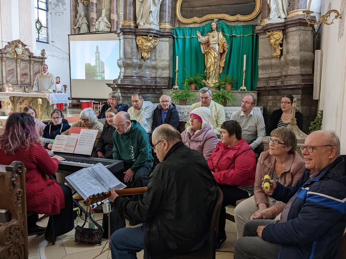 Bewohnerchor aus der Stiftung St. Johannes in Schweinspoint
