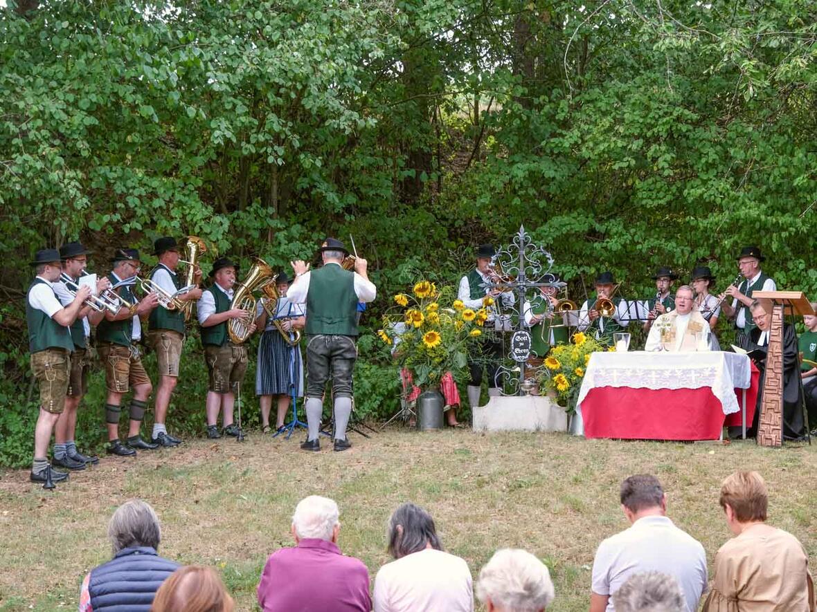 Kreuzsegnung beim Schützenverein Sehensand