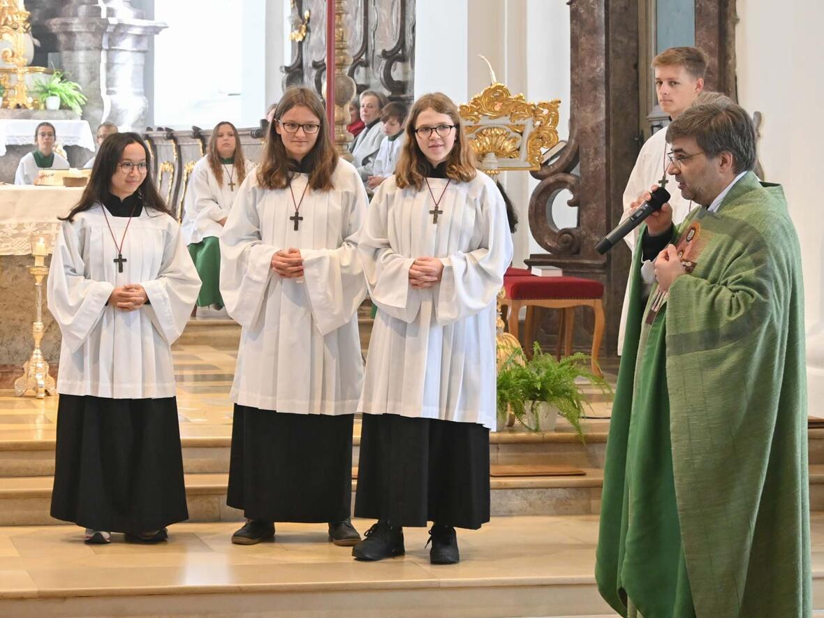Die neuen Oberministrantinnen: Christine, Hanna und Luisa. Ein starkes Trio mit ganz viel Power.