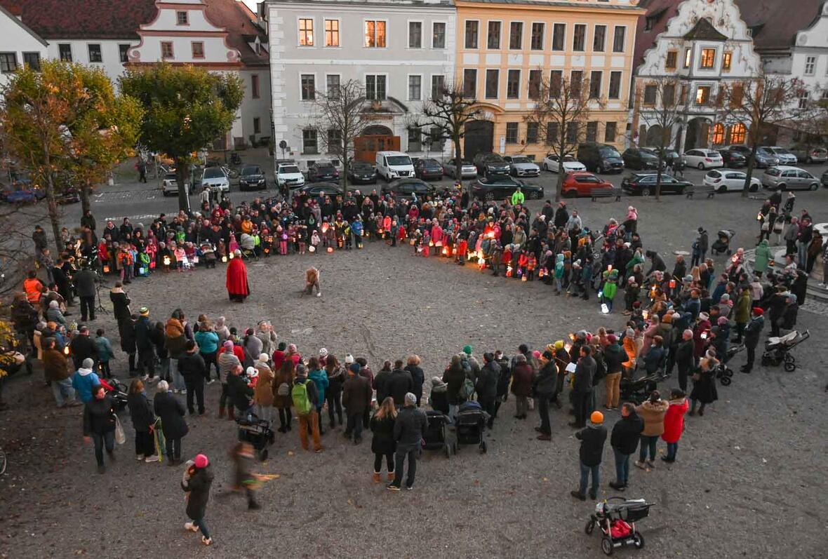 200 Kinder und ebenso viele Erwachsene