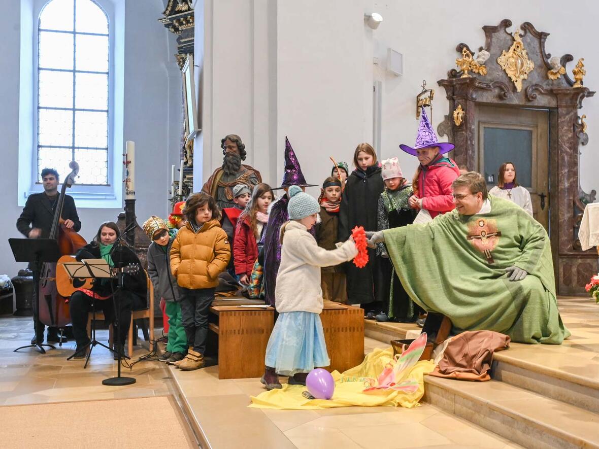 Familiengottesdienst im Fasching