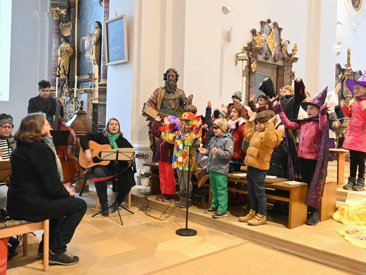 Familiengottesdienst im Fasching