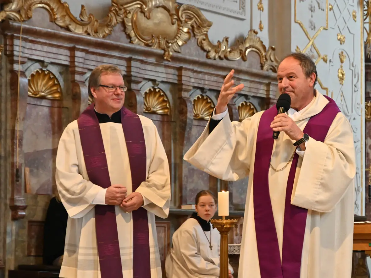 Zwei außergewöhnliche Priester Seite an Seite für die Sache Jesu.