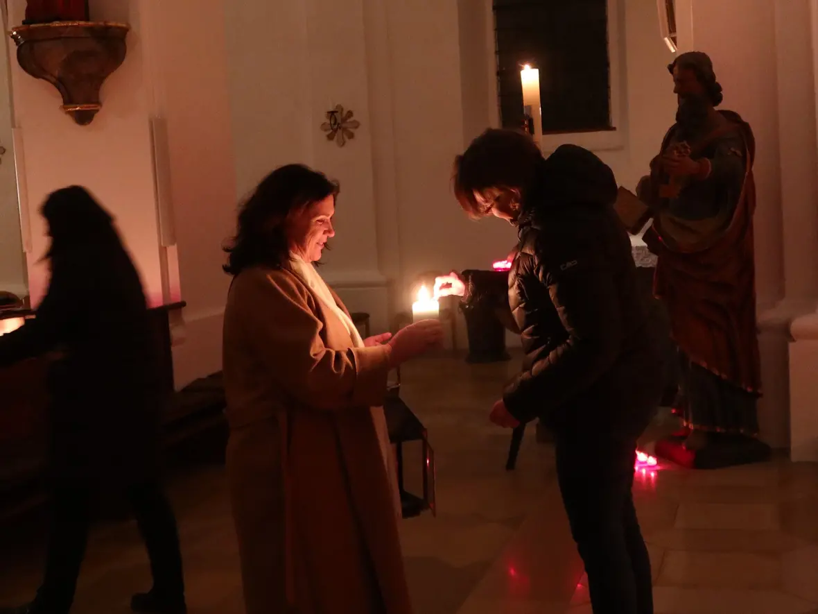 Viele trugen das Friedenslicht in die Häuser