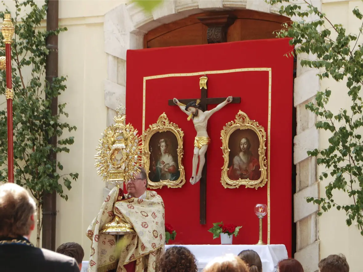 Segnung vor der Hl. Geist Kirche.