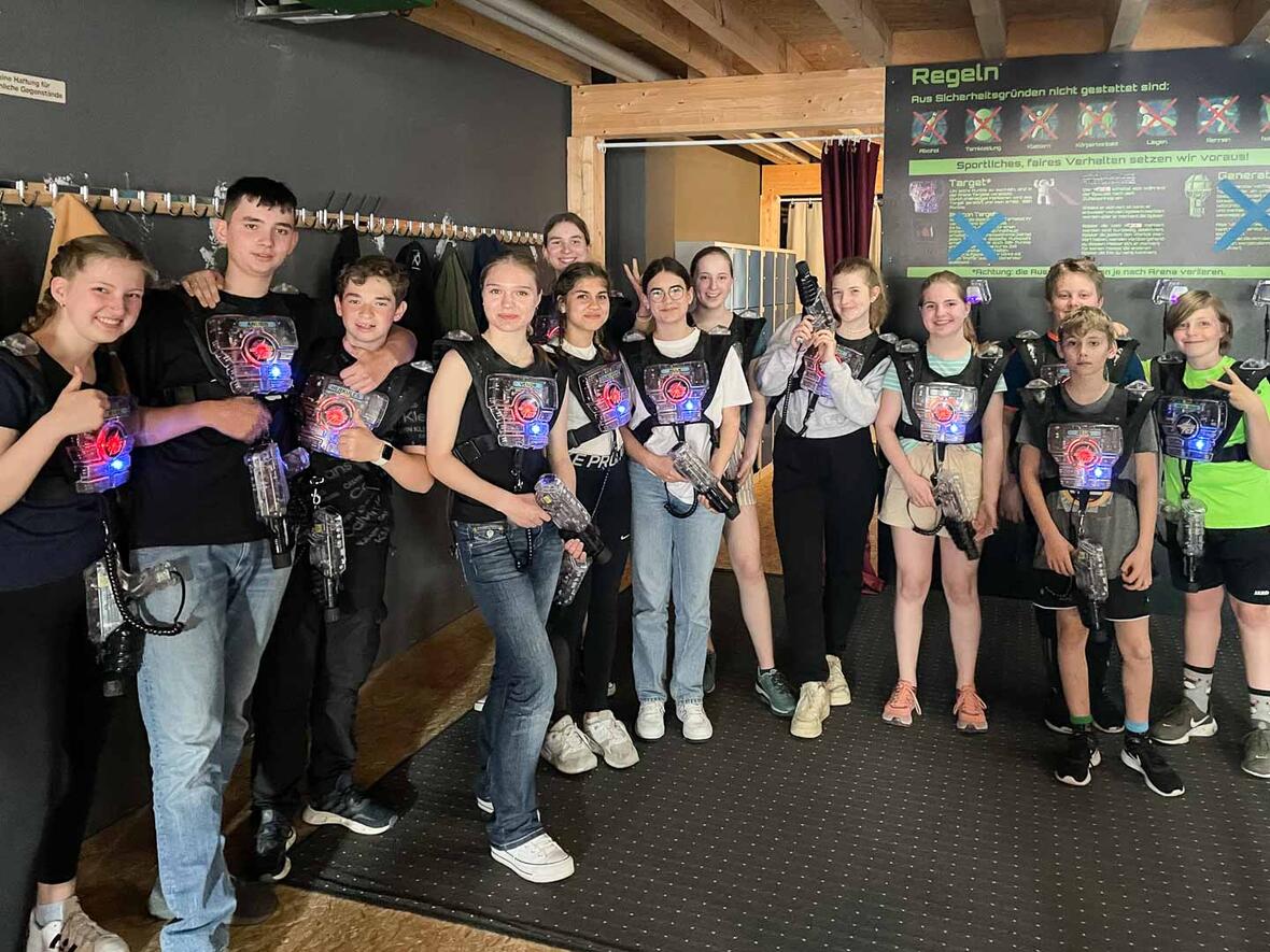 Es werden immer mehr und sogar ein paar MiniJungs sind dabei.