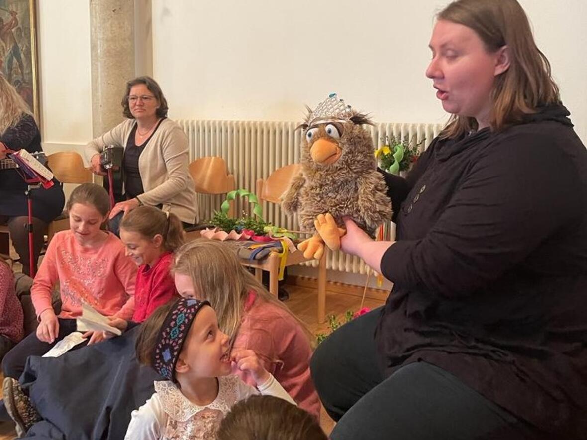 Eule Amelie hat immer viele Ideen und Fragen.