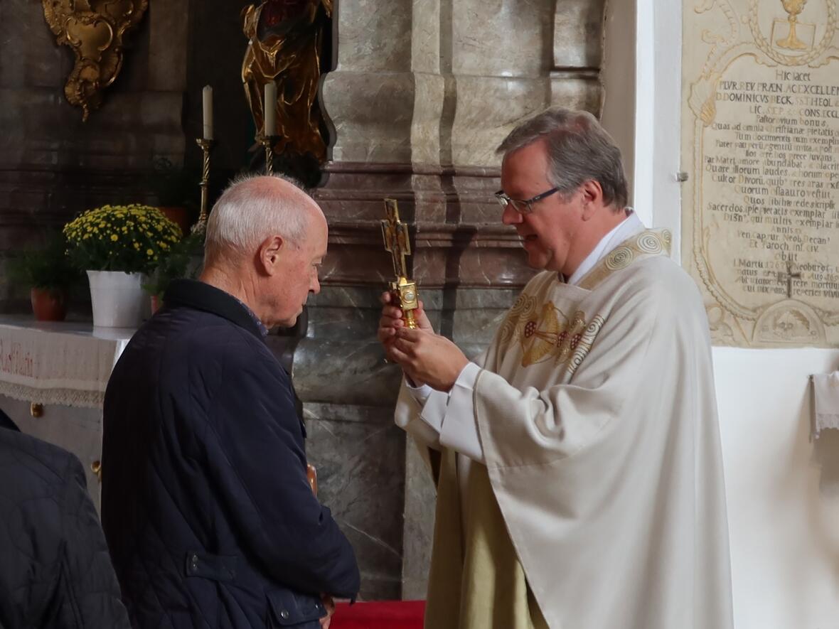 ... und Kirchenbesucher, 