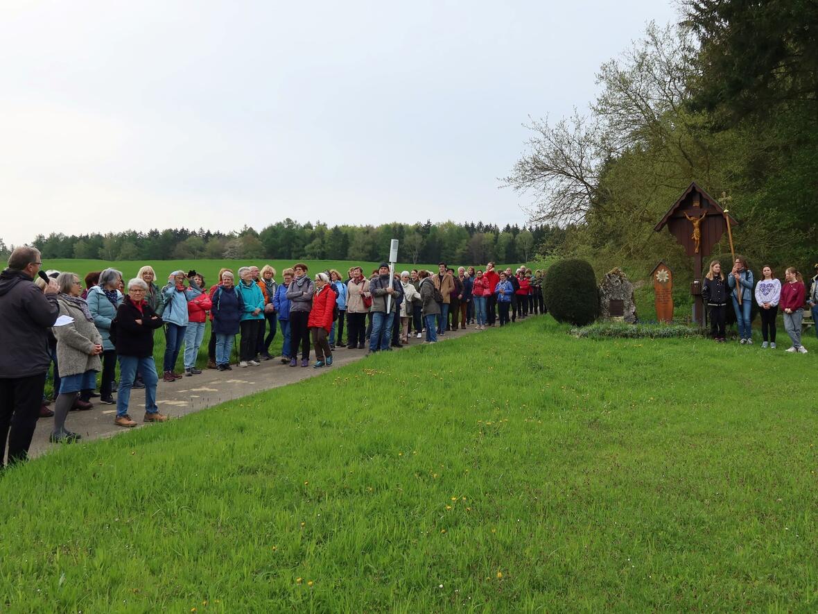 Letzte Station beim Feldkreuz oberhalb von Bergen.