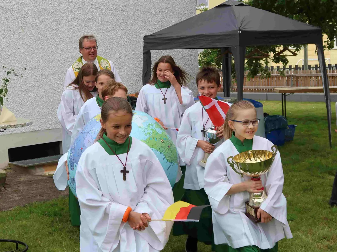 Einzug der Ministranten