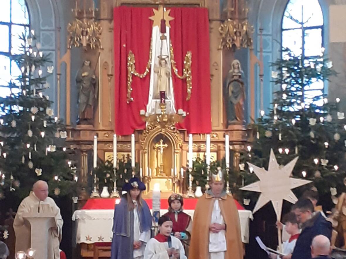 Die Ministranten beim Rollenspiel.