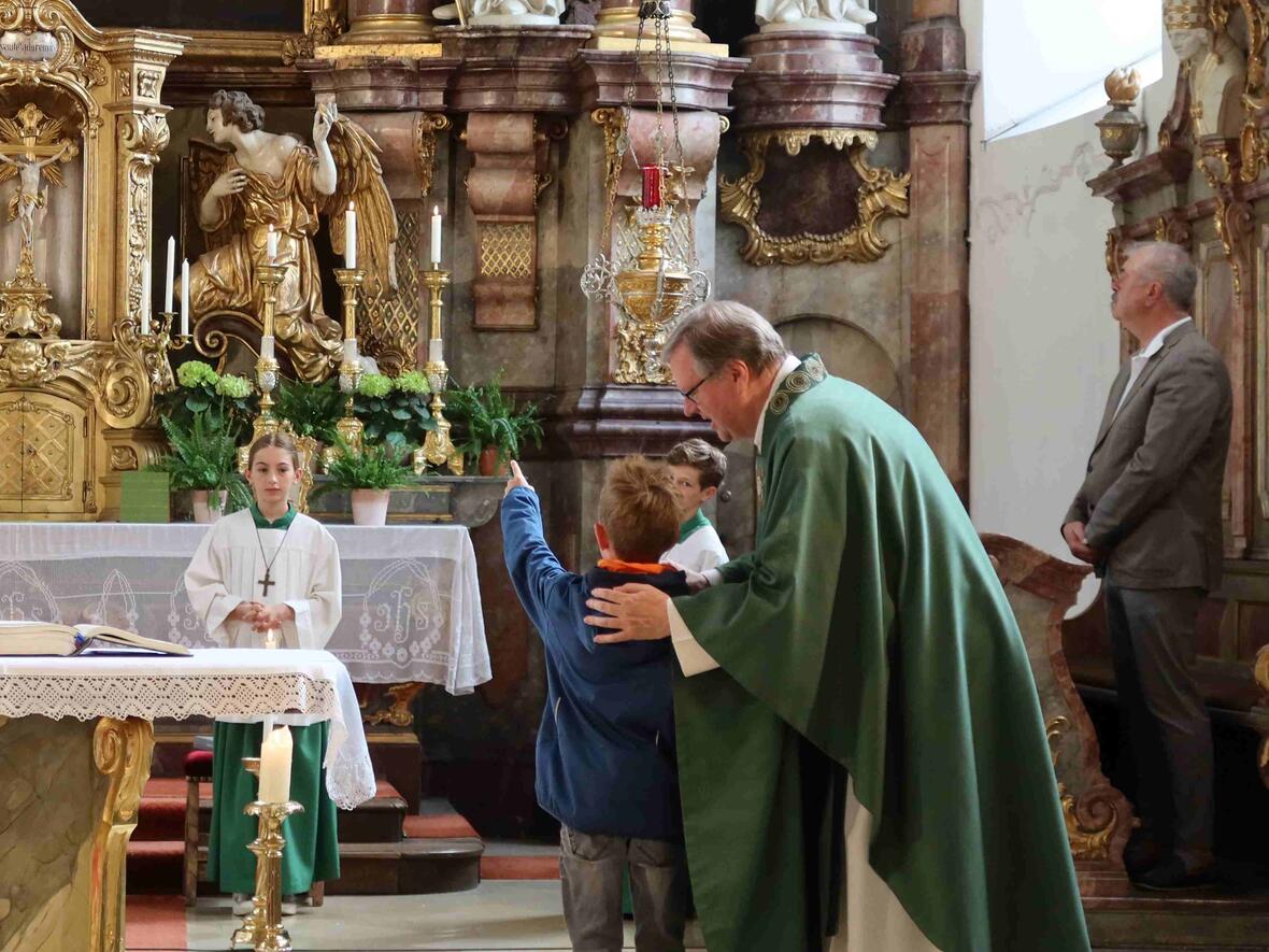 Familiengodi um den Hl. Ulrich Da kennt einer die Hl. Geist-Kirche gut und weiß, wo der Hl. Ulrich steht.