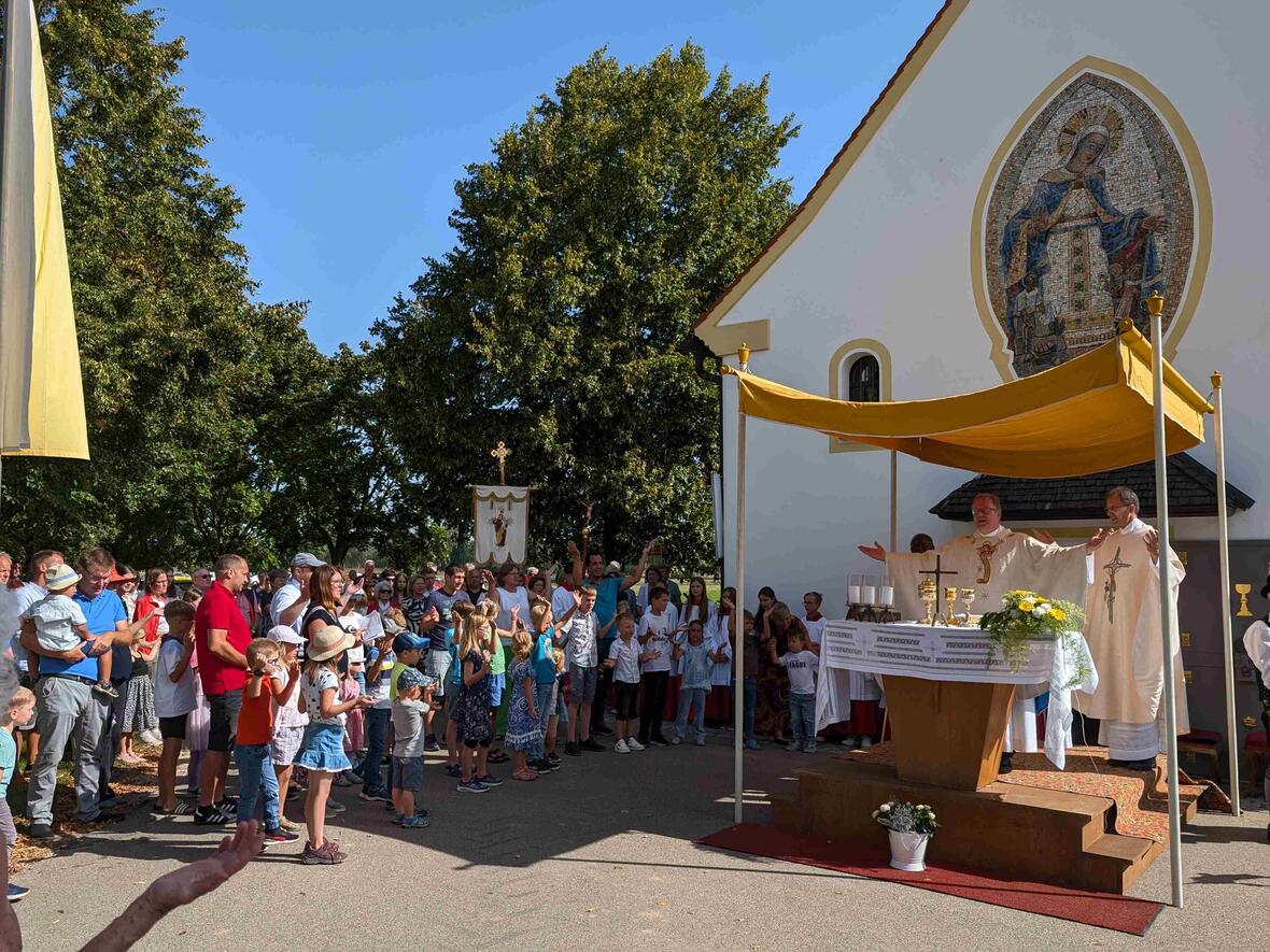 Das gemeinsame Vater Unser mit Gebärden.