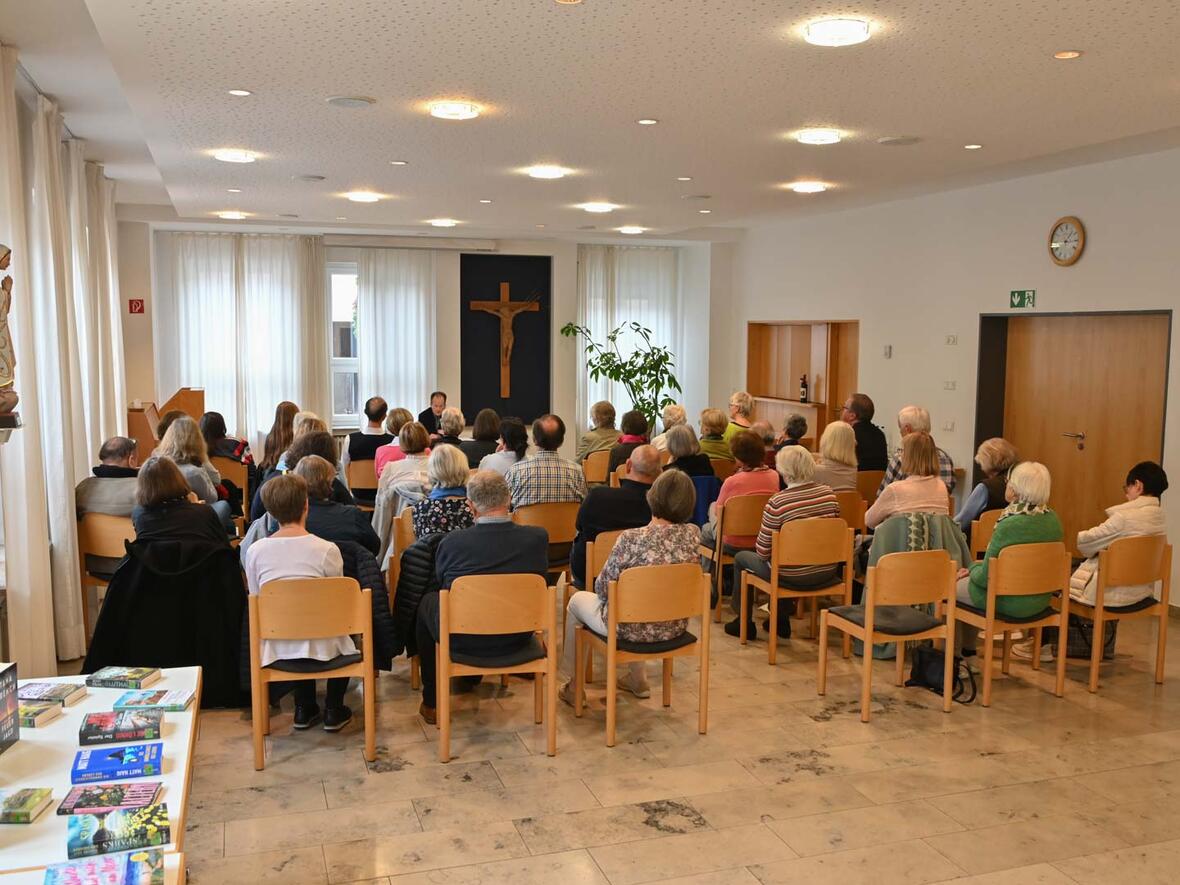Gut gefüllt war der Pfarrsaal Hl. Geist