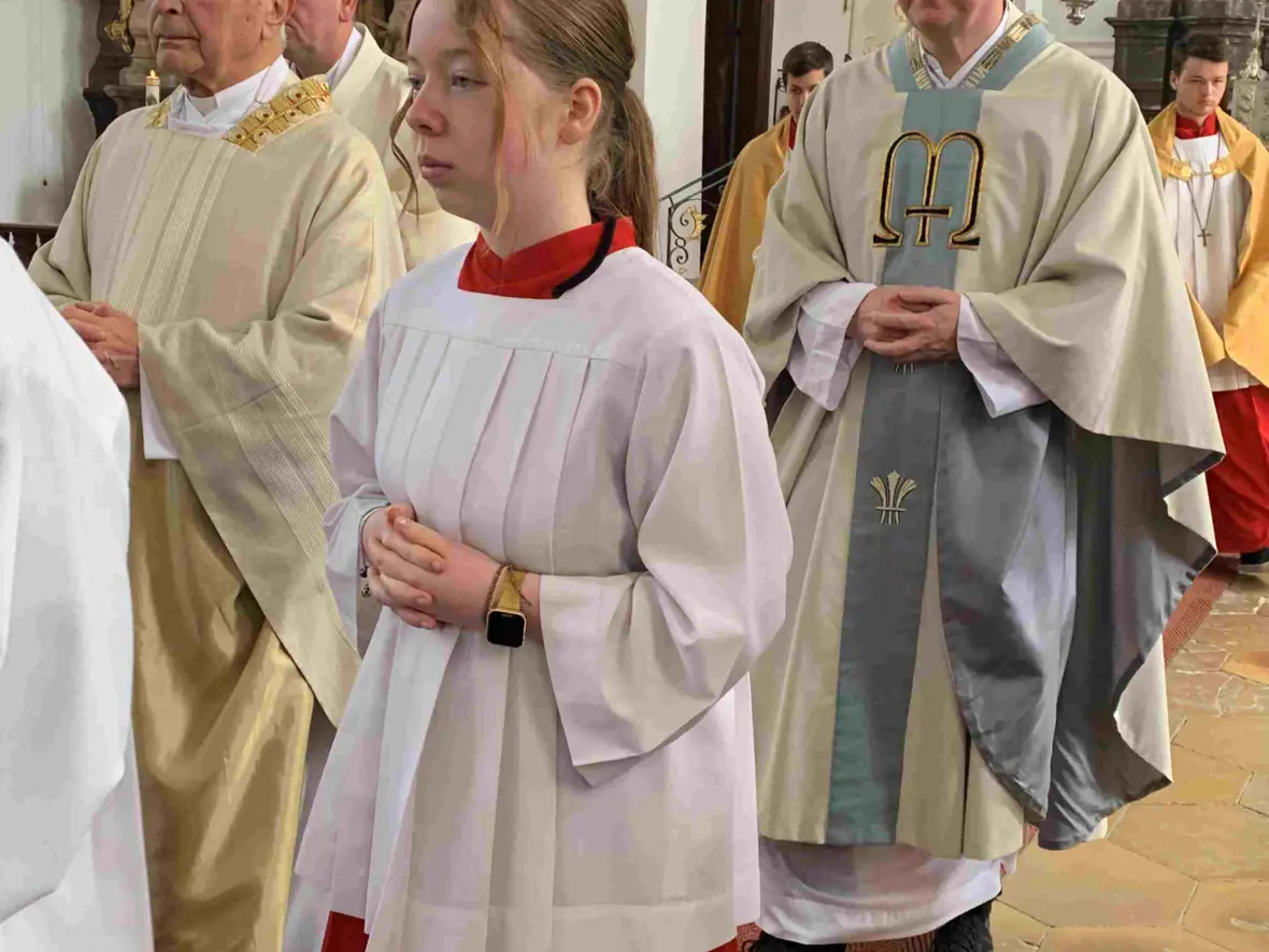 Pfarrer Kohler beim Auszug.