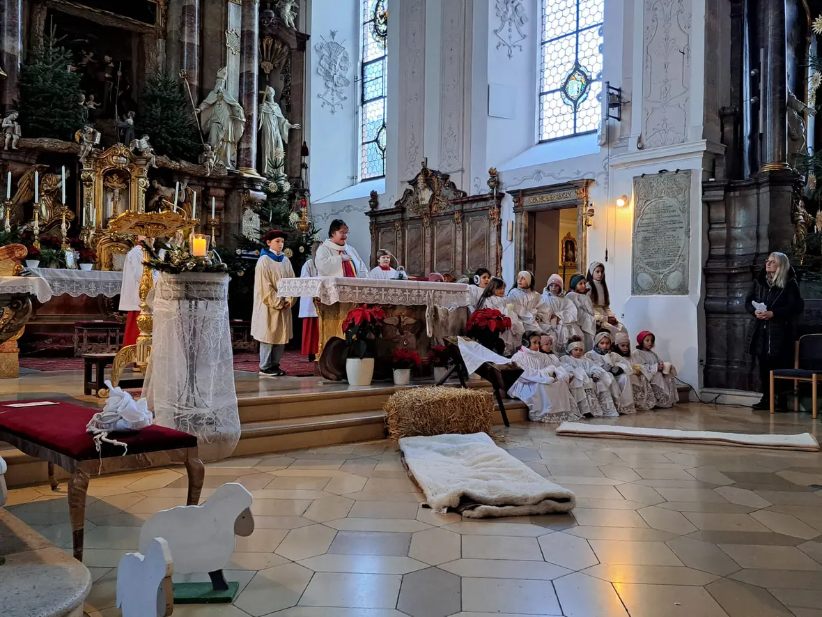 Noch ist die Krippe leer