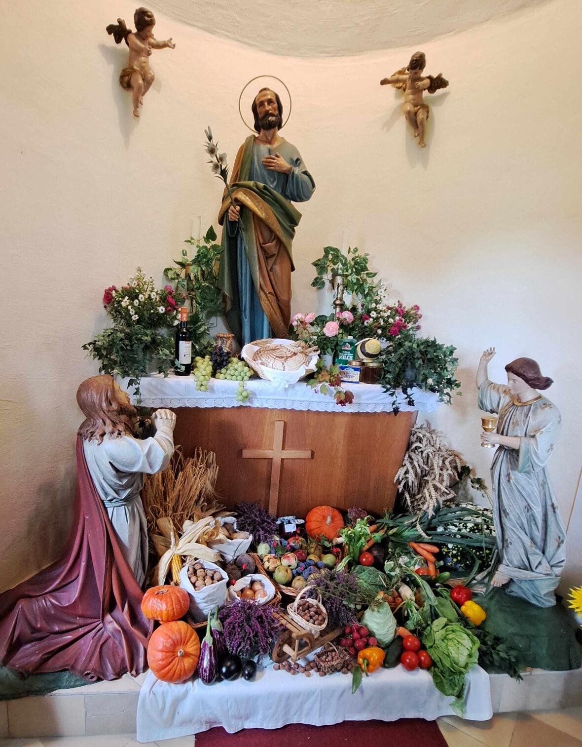 Erntedankandacht an der Josefskapelle in Ried