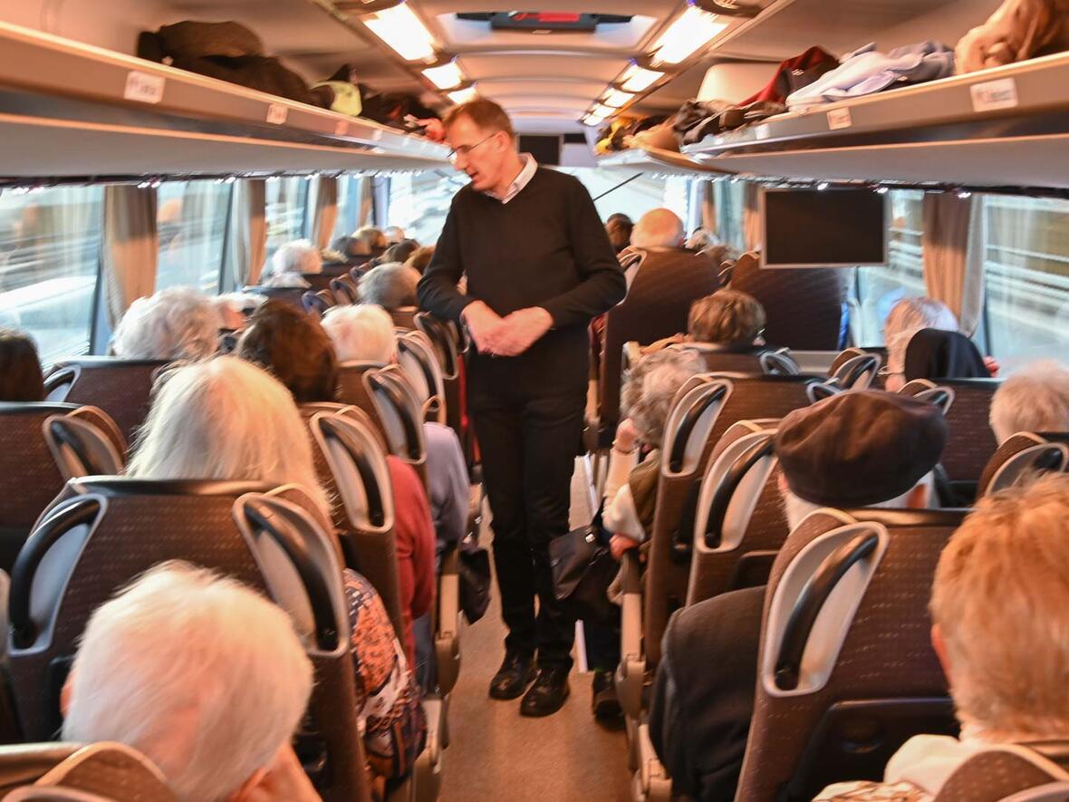 Der Fotograf hat das eigentlich obligatorische Gruppenbild vergessen. Das Bild ist kein Ersatz, dafür erfüllt es die Datenschutzrichtlinien zu 110 Prozent.