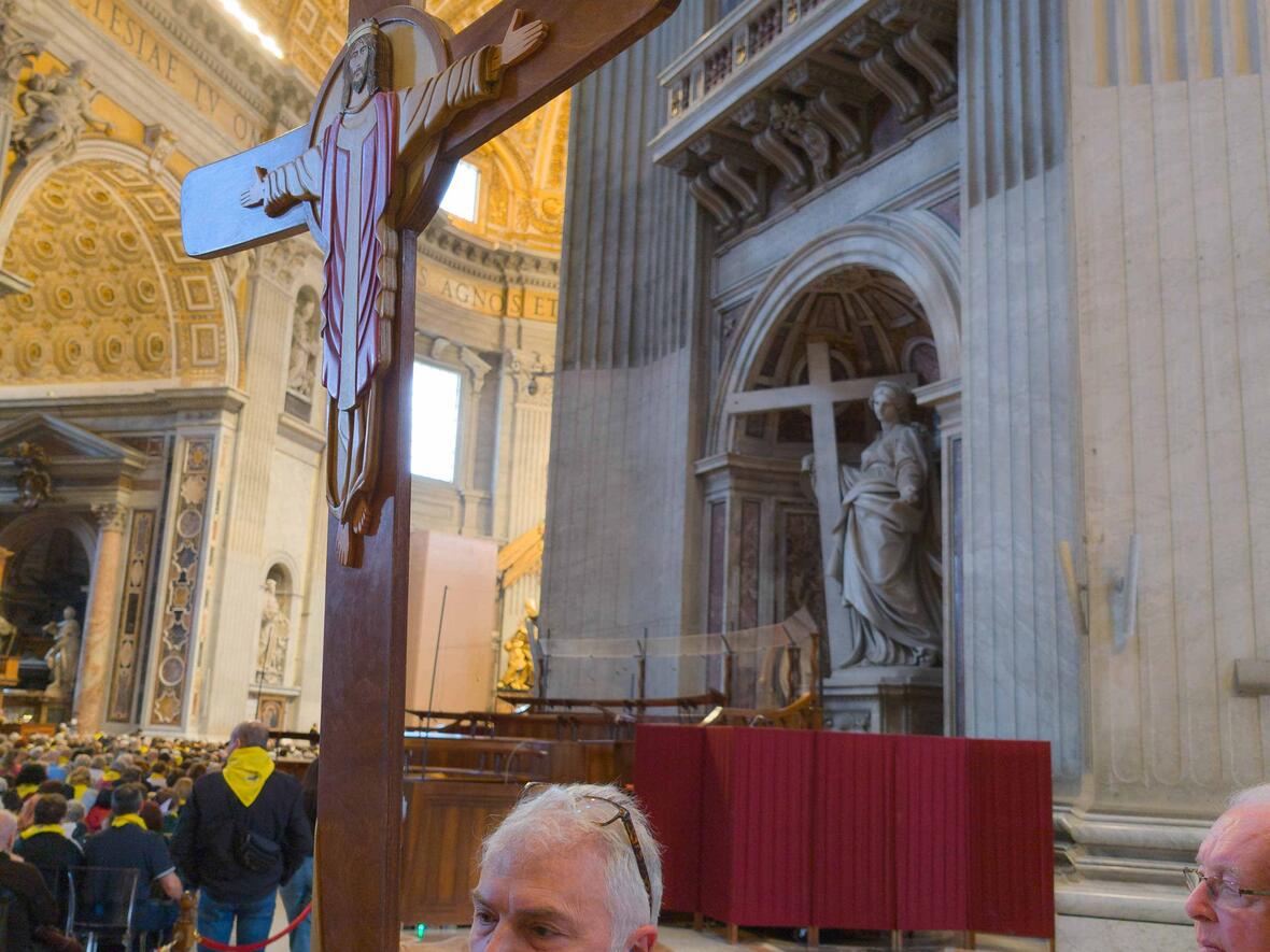 Pilgerreise Rom im Heiligen Jahr ... die letzten Meter vor dem Grab des Hl. Petrus.