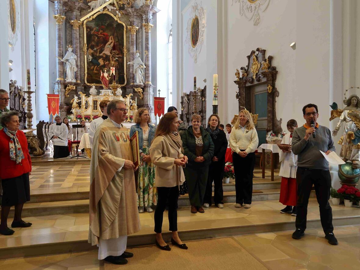 Stadtpfarrer Herbert Kohler und PGR-Vorsitzender Andreas Dachs verabschiedeten Gabriele Weingärtner und Nikolaus Weigl.