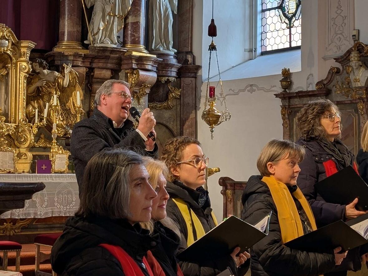 Pfarrer Herbert Kohler lenkte den Blick nach oben.