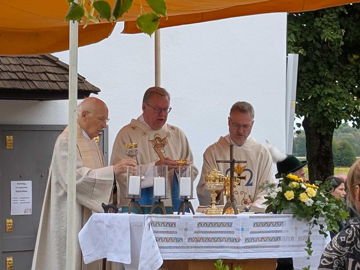 Die drei Zelebranten Msgr. Wengert, Pfarrer Kohler und Pfarrer Prinz