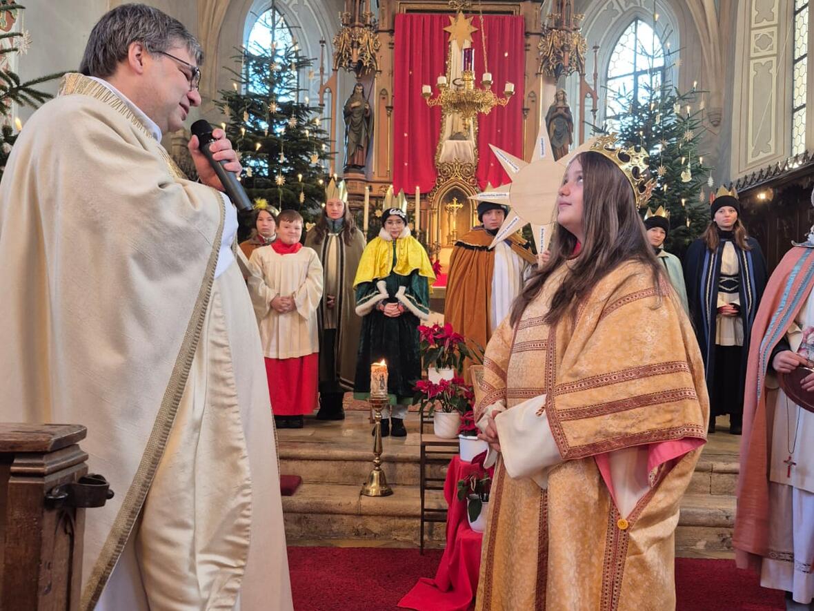 Pünktlich zur Sternsingeraktion gab´s für die Minis Verstärkung mit Alena Braun