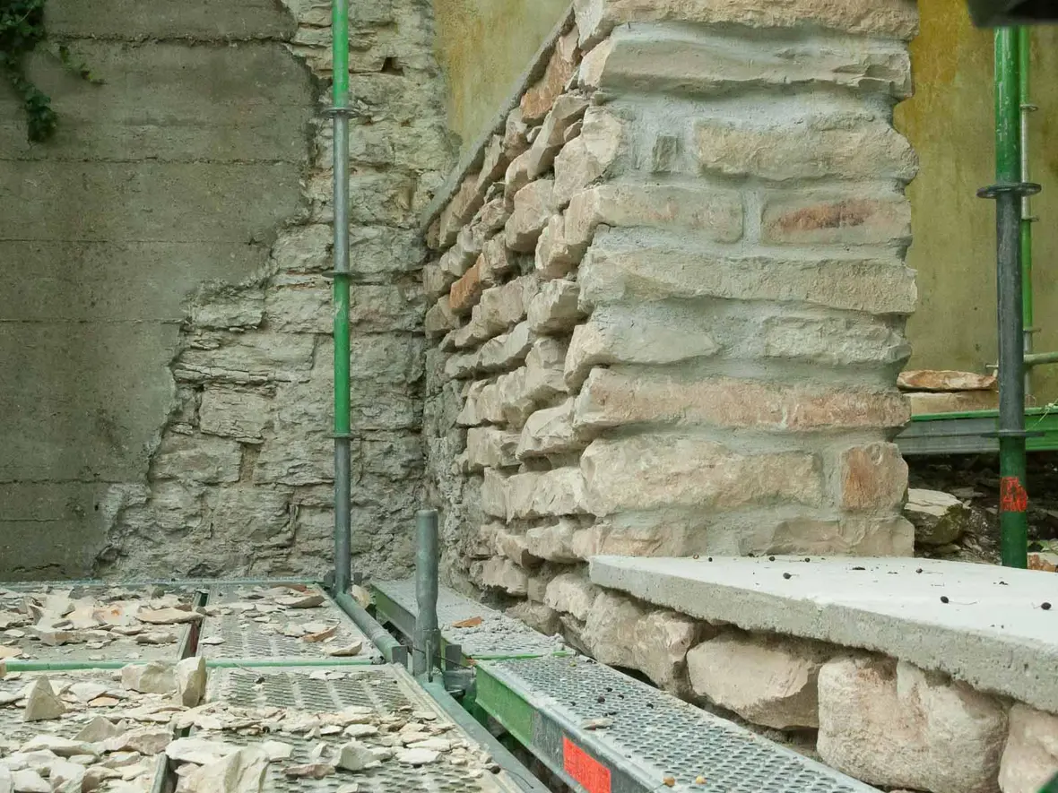 und-bilder-von-der-mauer-am-nachtberg_02_lightbox