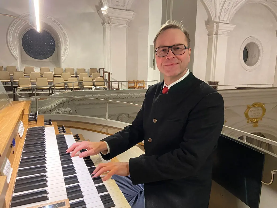 Marcus Sterk an der Orgel der Hofkirche