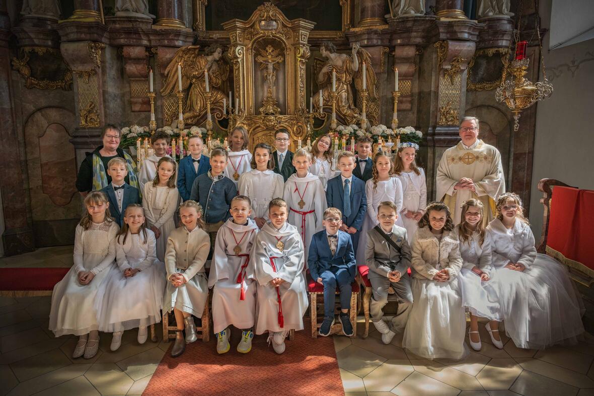 Gruppenbild der Erstkommunionkinder in Hl. Geist
