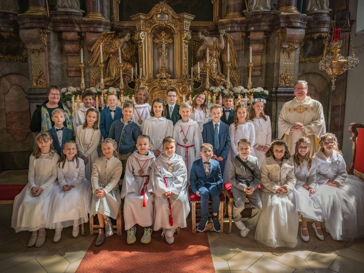 Gruppenbild der Erstkommunionkinder in Hl. Geist