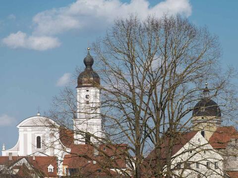 St. Peter und Hofkirche in der Karwoche 2021