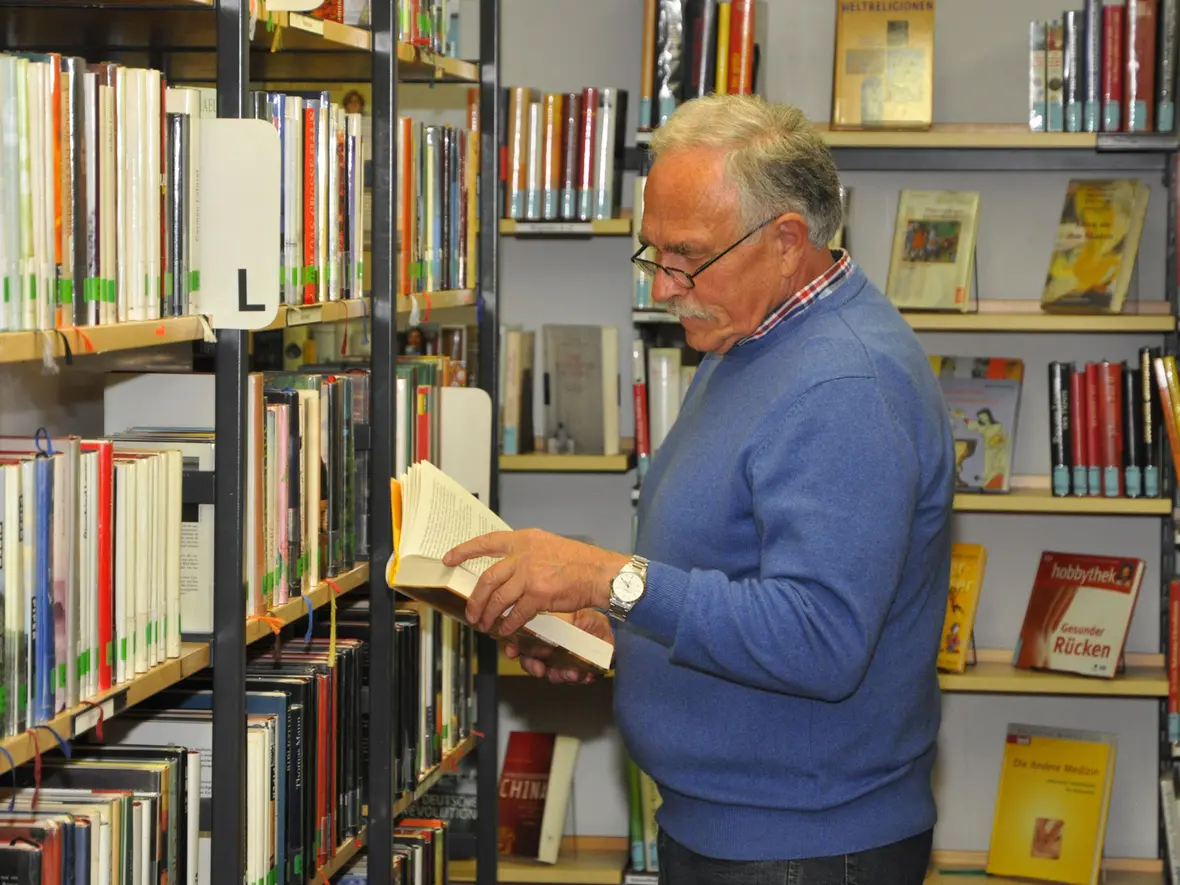 buecherei-hl-geist-in-ruhe-auswaehlen