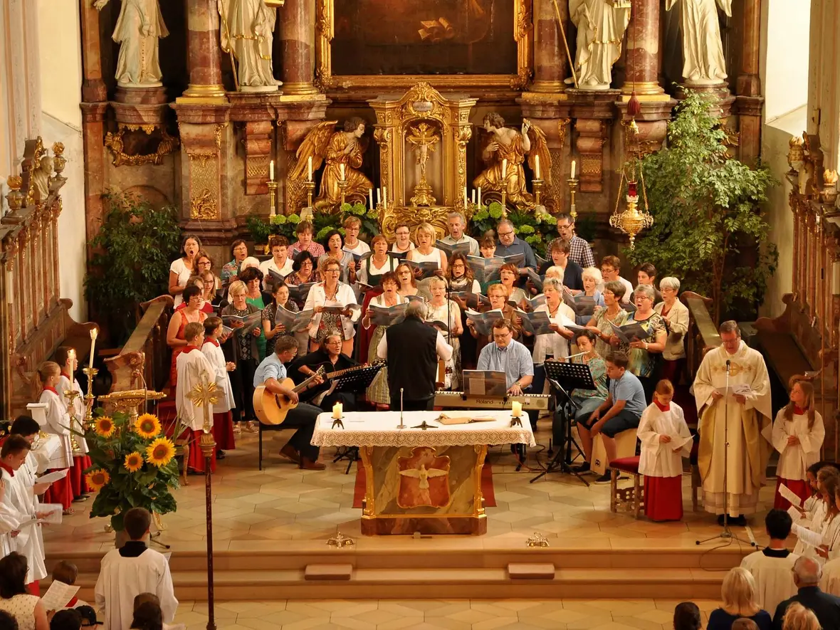 projektchor-beim-pfarrfest