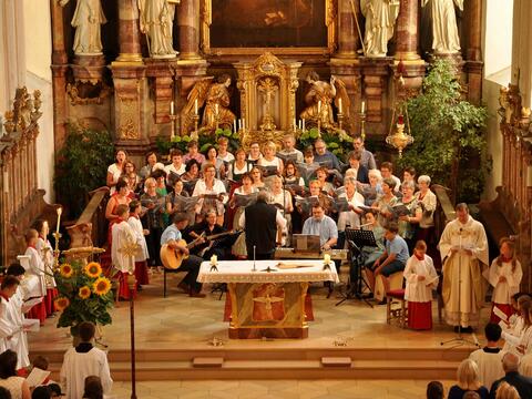 projektchor-beim-pfarrfest