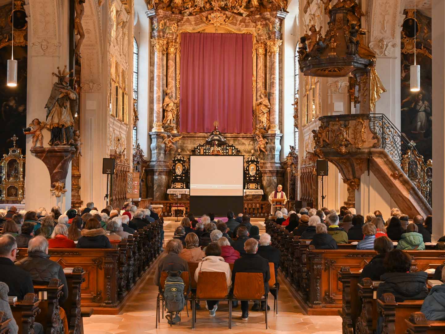 "Die Welt ändert sich, wenn wir uns ändern." Pfarreiengemeinschaft