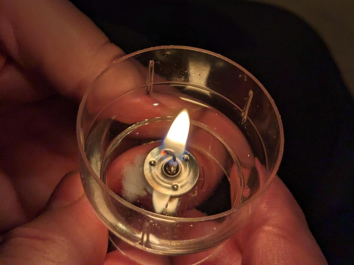 Kerzen sorgen für eine besondere Stimmung beim Taize-Gebet.