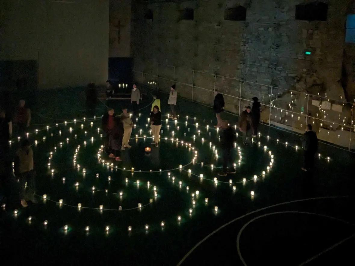 Wer im Labyrinth auf dem Weg bleibt, kommt immer ans Ziel