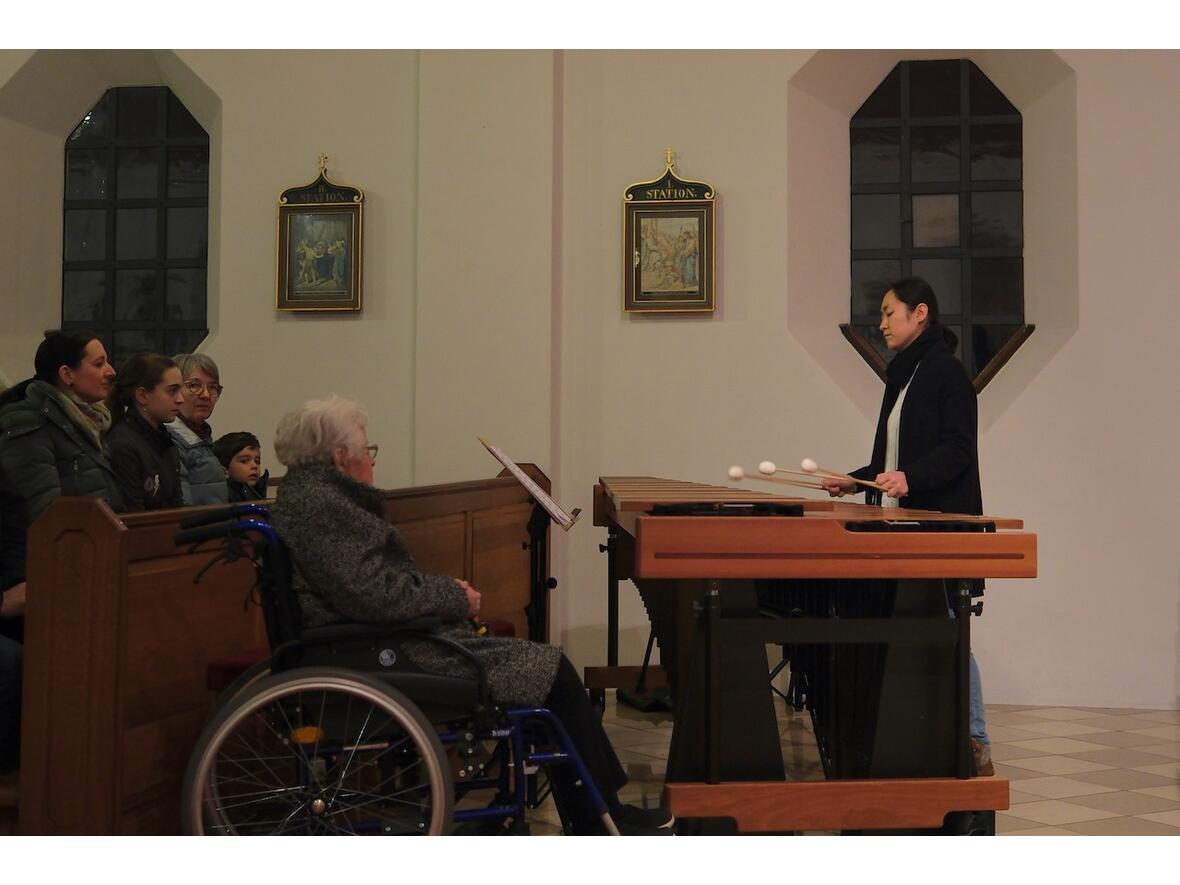 Quellenzeit Musik Seon Yeong Hoffmann am Marimbaphon